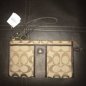 Coach wristlet wallet